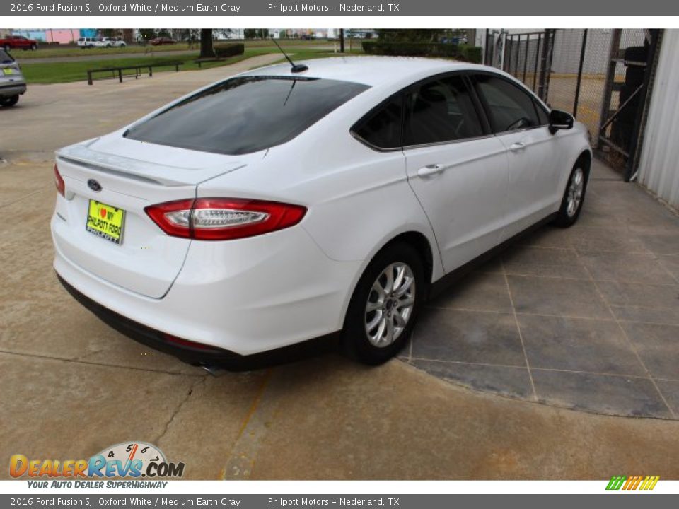 2016 Ford Fusion S Oxford White / Medium Earth Gray Photo #8
