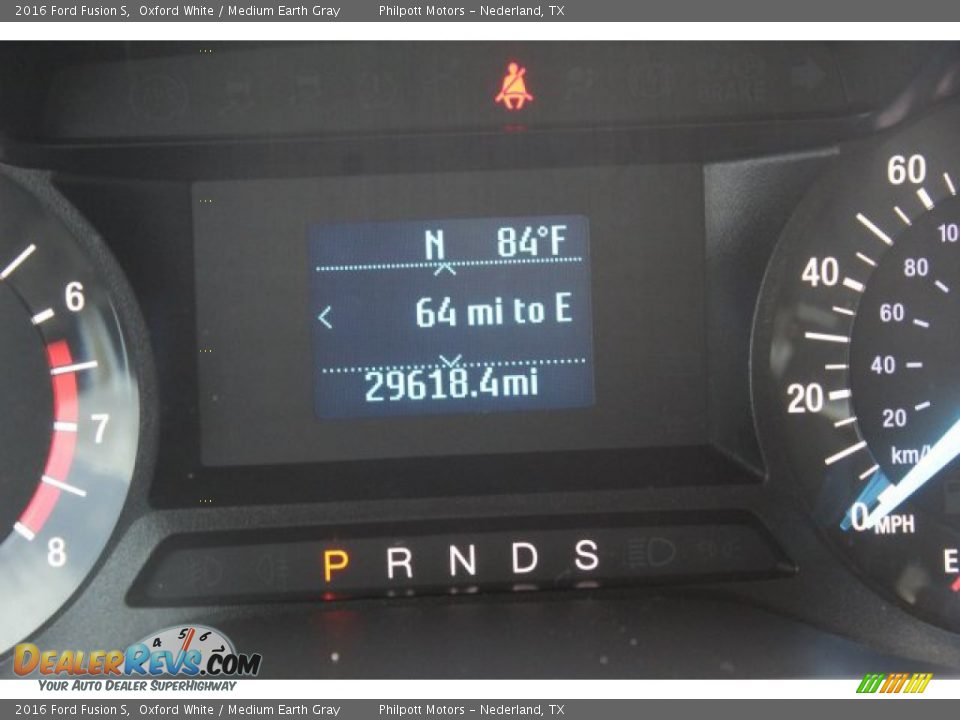 2016 Ford Fusion S Oxford White / Medium Earth Gray Photo #14