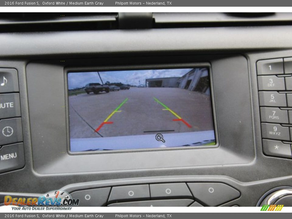 2016 Ford Fusion S Oxford White / Medium Earth Gray Photo #17