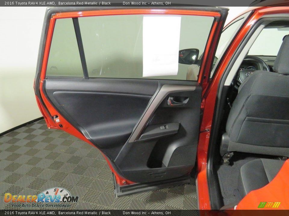 2016 Toyota RAV4 XLE AWD Barcelona Red Metallic / Black Photo #22