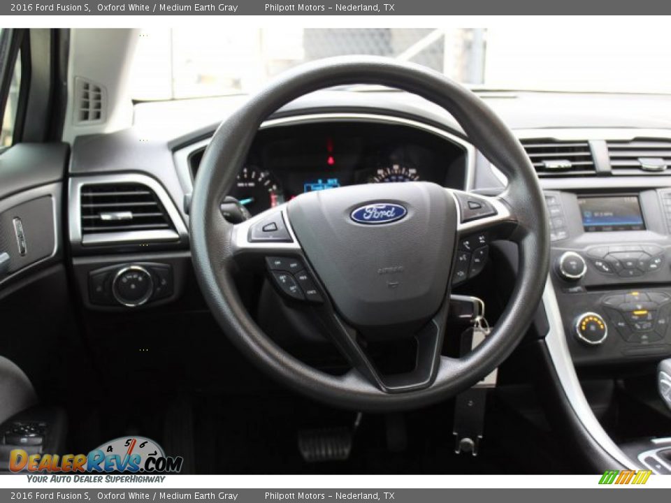 2016 Ford Fusion S Oxford White / Medium Earth Gray Photo #21
