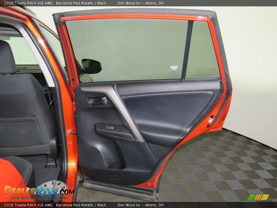 2016 Toyota RAV4 XLE AWD Barcelona Red Metallic / Black Photo #24