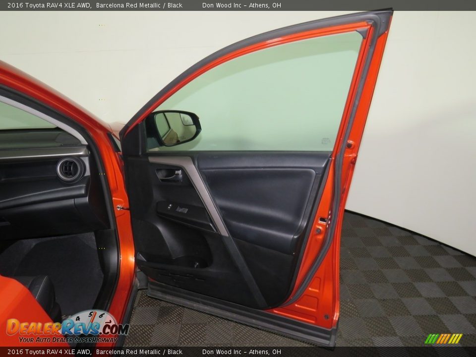 2016 Toyota RAV4 XLE AWD Barcelona Red Metallic / Black Photo #26