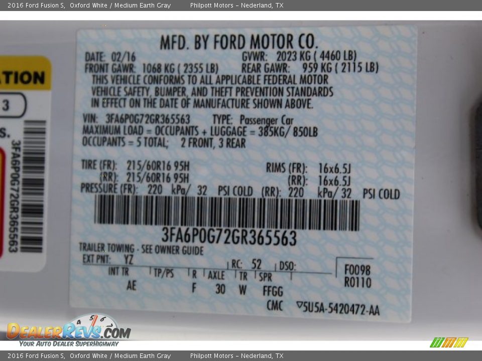 2016 Ford Fusion S Oxford White / Medium Earth Gray Photo #27