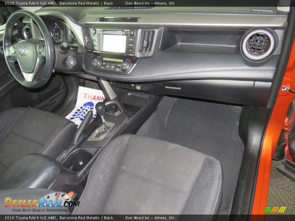 2016 Toyota RAV4 XLE AWD Barcelona Red Metallic / Black Photo #28