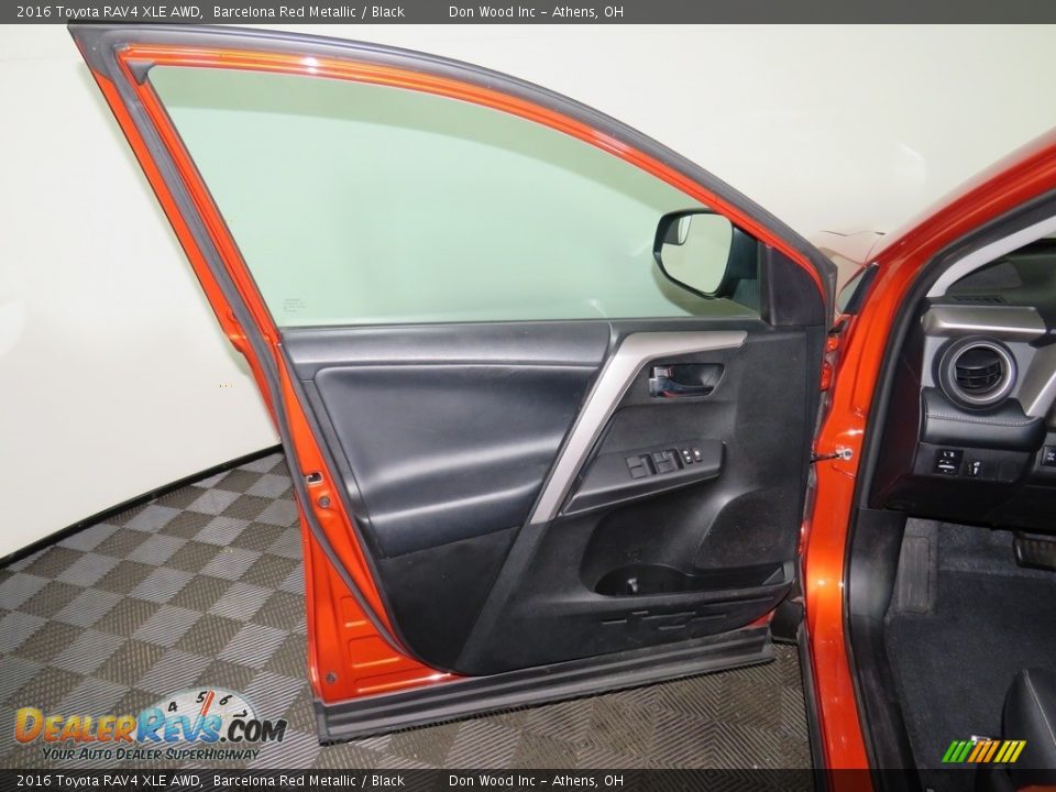 2016 Toyota RAV4 XLE AWD Barcelona Red Metallic / Black Photo #29