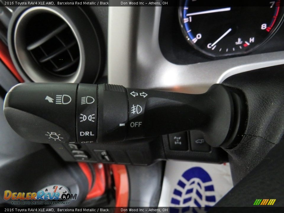 2016 Toyota RAV4 XLE AWD Barcelona Red Metallic / Black Photo #33