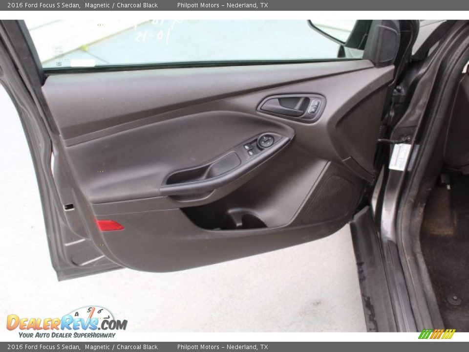 2016 Ford Focus S Sedan Magnetic / Charcoal Black Photo #10