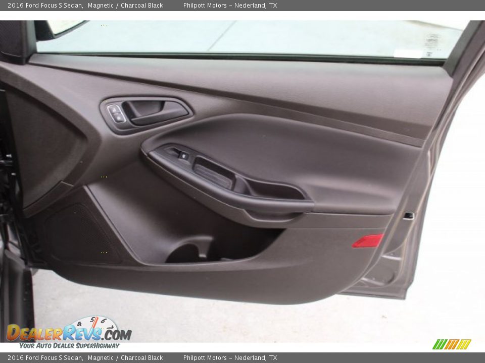 2016 Ford Focus S Sedan Magnetic / Charcoal Black Photo #27