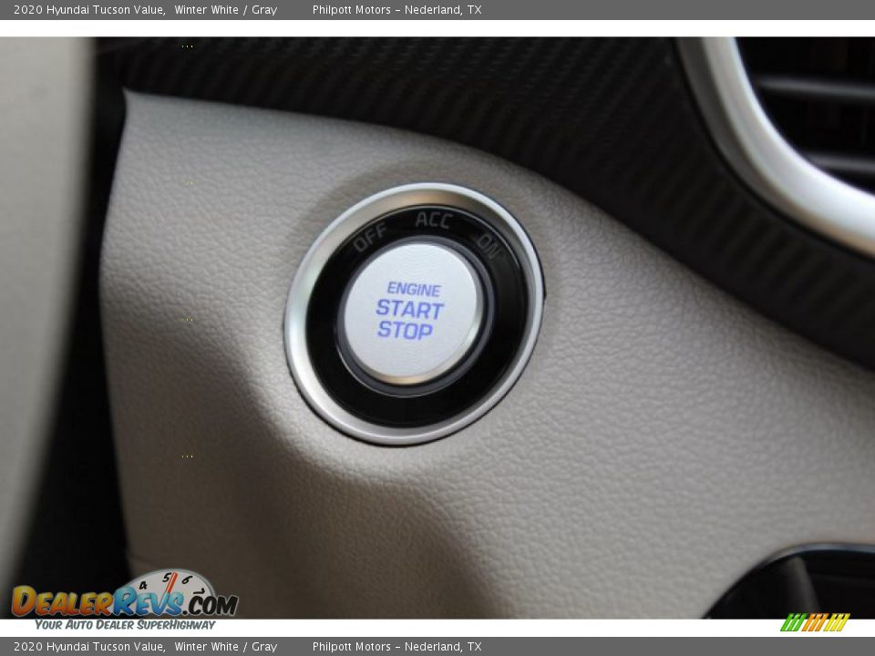 2020 Hyundai Tucson Value Winter White / Gray Photo #18