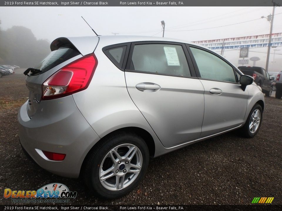 2019 Ford Fiesta SE Hatchback Ingot Silver / Charcoal Black Photo #2