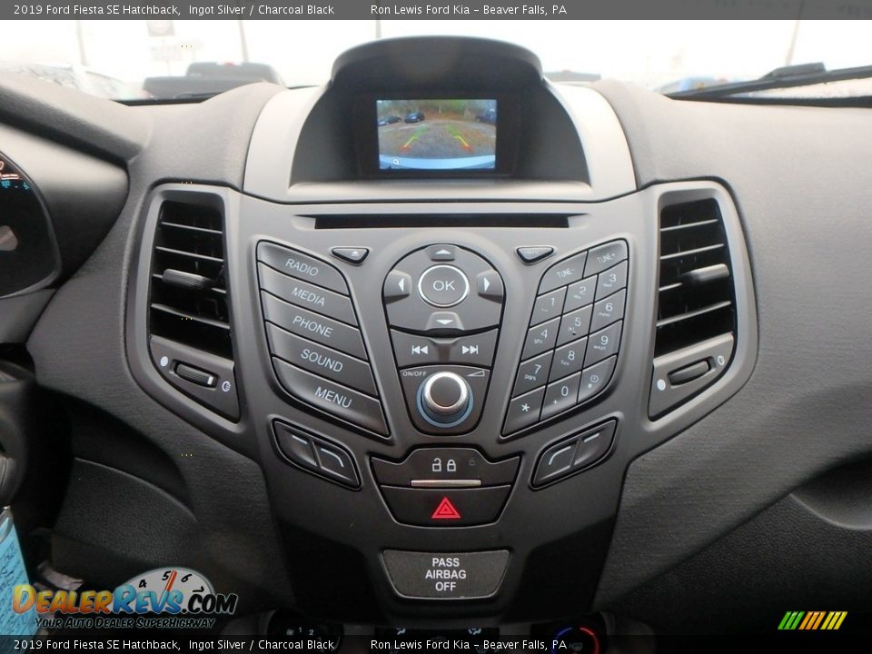 Controls of 2019 Ford Fiesta SE Hatchback Photo #20
