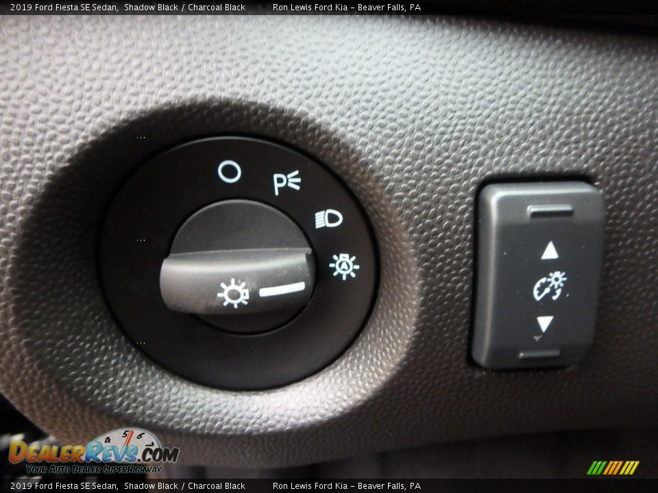 2019 Ford Fiesta SE Sedan Shadow Black / Charcoal Black Photo #12