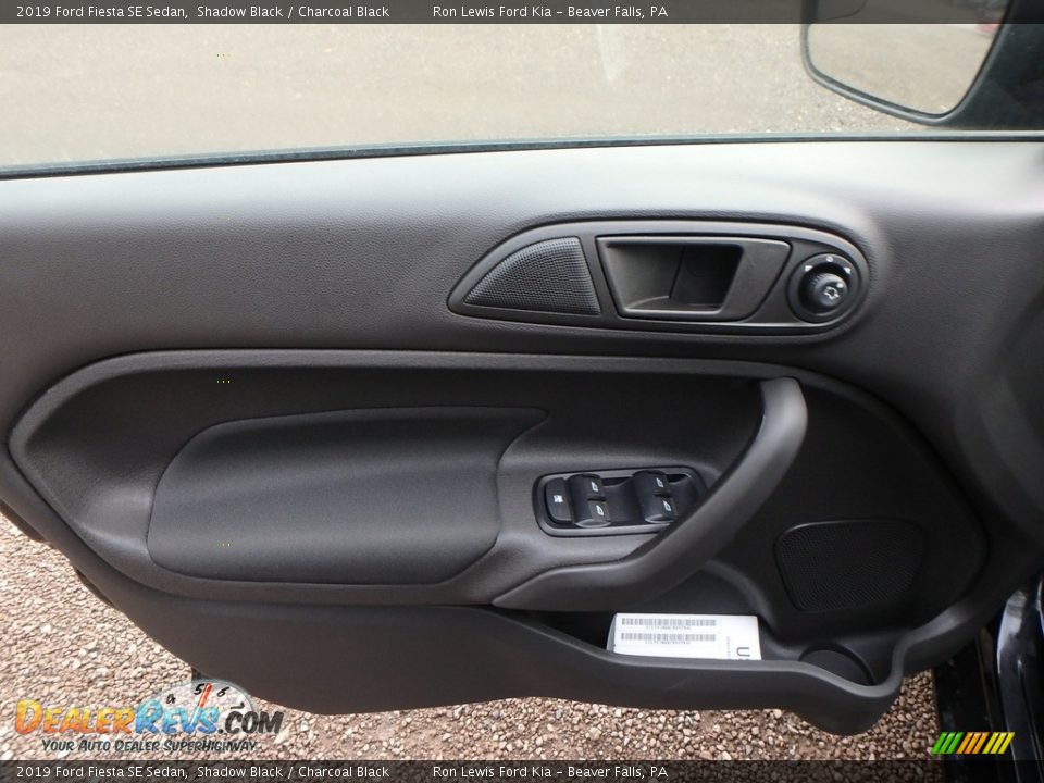 2019 Ford Fiesta SE Sedan Shadow Black / Charcoal Black Photo #17