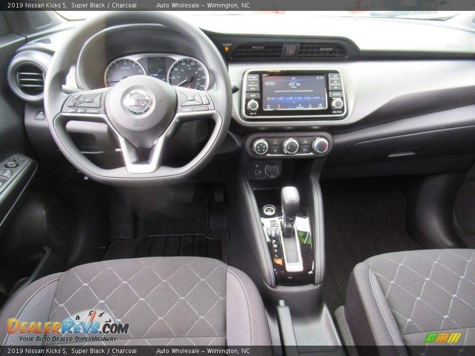 Dashboard of 2019 Nissan Kicks S Photo #14
