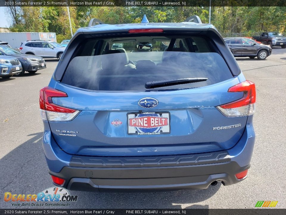 2020 Subaru Forester 2.5i Premium Horizon Blue Pearl / Gray Photo #5