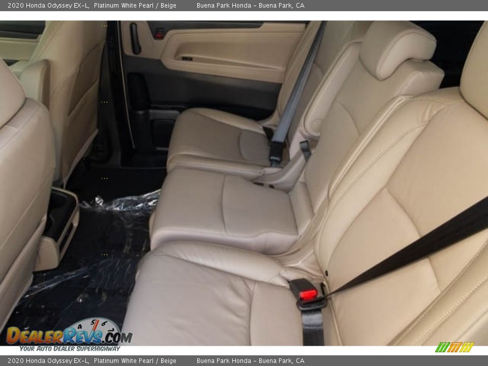 2020 Honda Odyssey EX-L Platinum White Pearl / Beige Photo #17