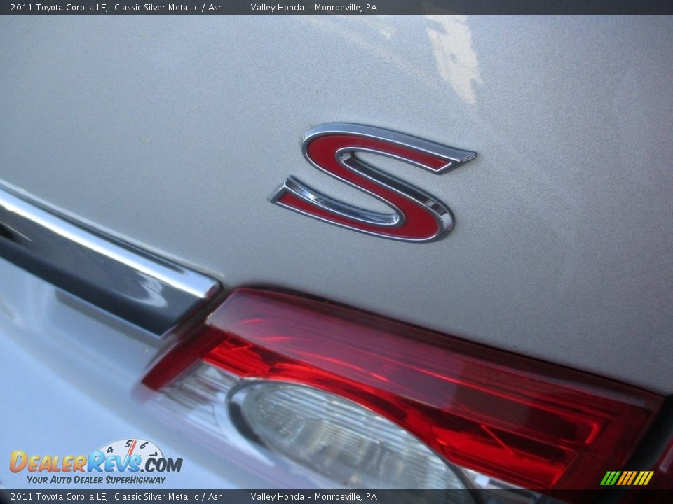 2011 Toyota Corolla LE Classic Silver Metallic / Ash Photo #6