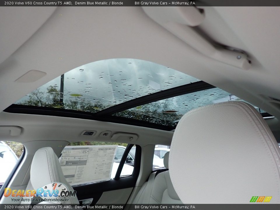 Sunroof of 2020 Volvo V60 Cross Country T5 AWD Photo #12
