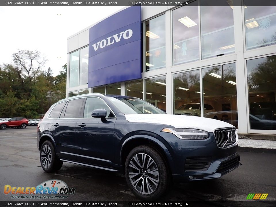 Front 3/4 View of 2020 Volvo XC90 T5 AWD Momentum Photo #1