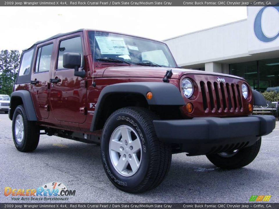 2009 Jeep Wrangler Unlimited X 4x4 Red Rock Crystal Pearl / Dark Slate Gray/Medium Slate Gray Photo #2