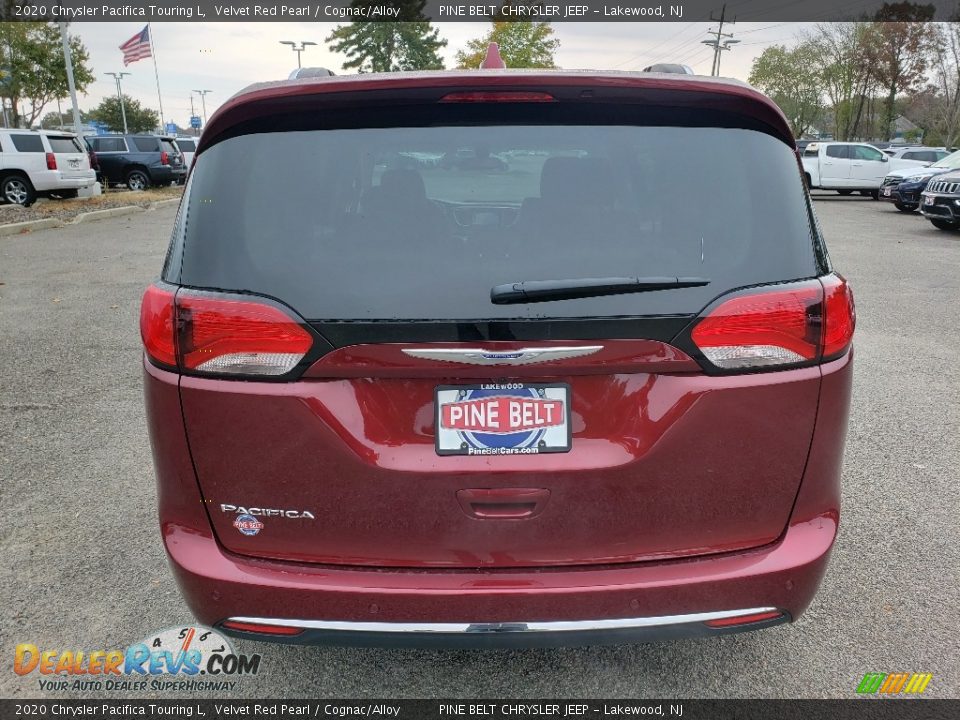 2020 Chrysler Pacifica Touring L Velvet Red Pearl / Cognac/Alloy Photo #5