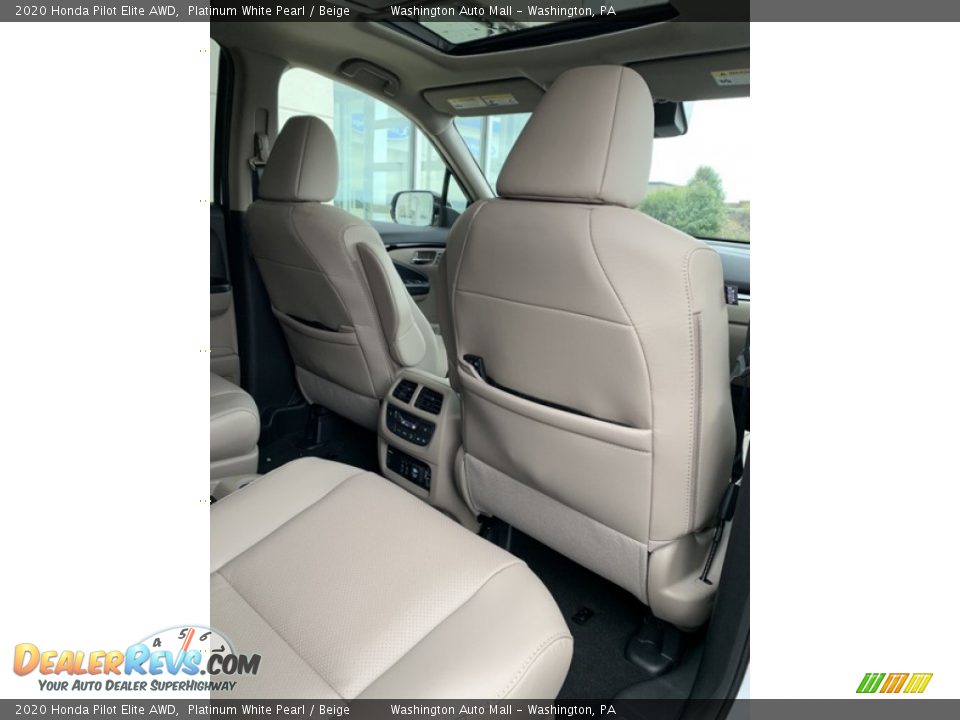 2020 Honda Pilot Elite AWD Platinum White Pearl / Beige Photo #35