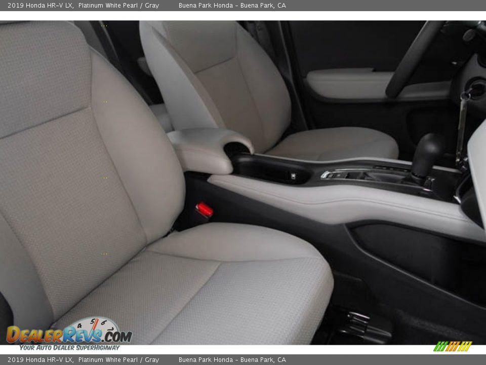 2019 Honda HR-V LX Platinum White Pearl / Gray Photo #28