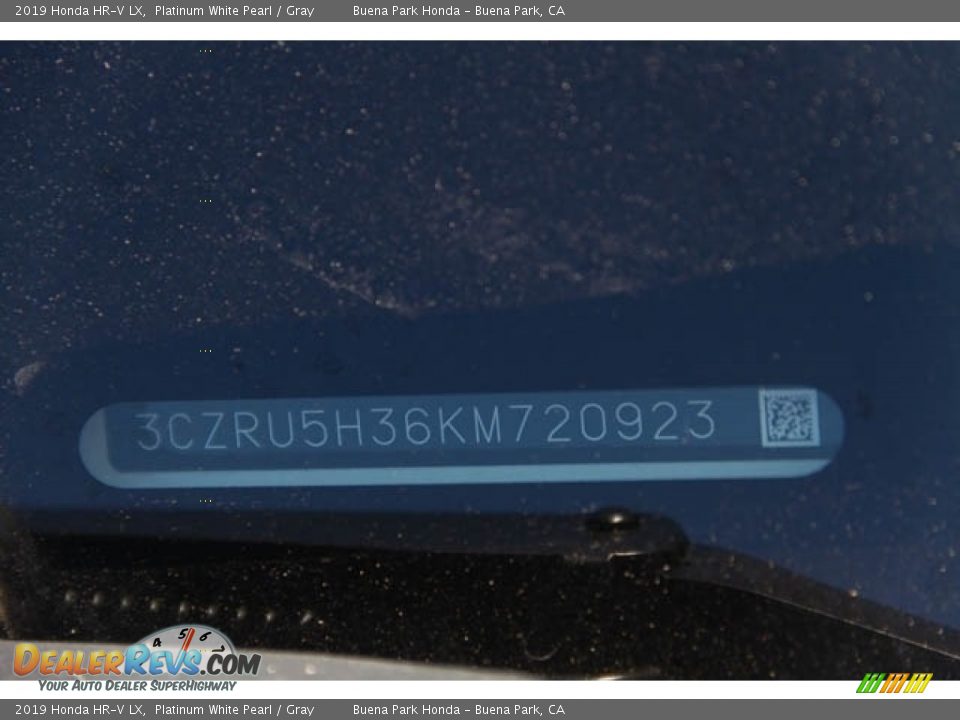 2019 Honda HR-V LX Platinum White Pearl / Gray Photo #33