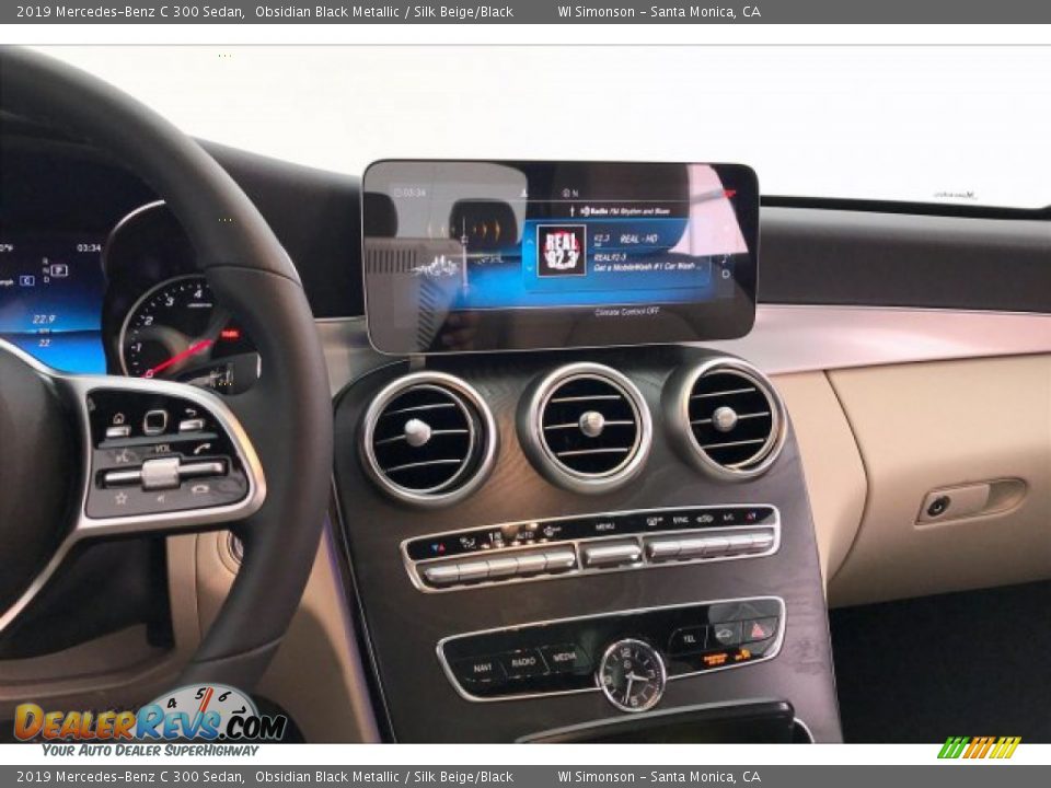 2019 Mercedes-Benz C 300 Sedan Obsidian Black Metallic / Silk Beige/Black Photo #6