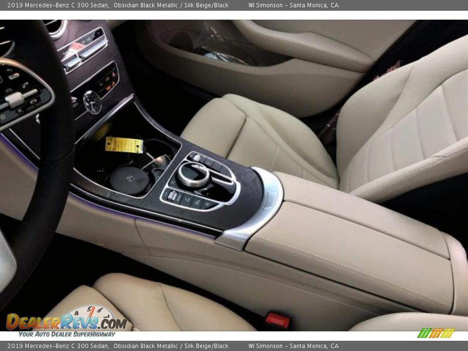 2019 Mercedes-Benz C 300 Sedan Obsidian Black Metallic / Silk Beige/Black Photo #7