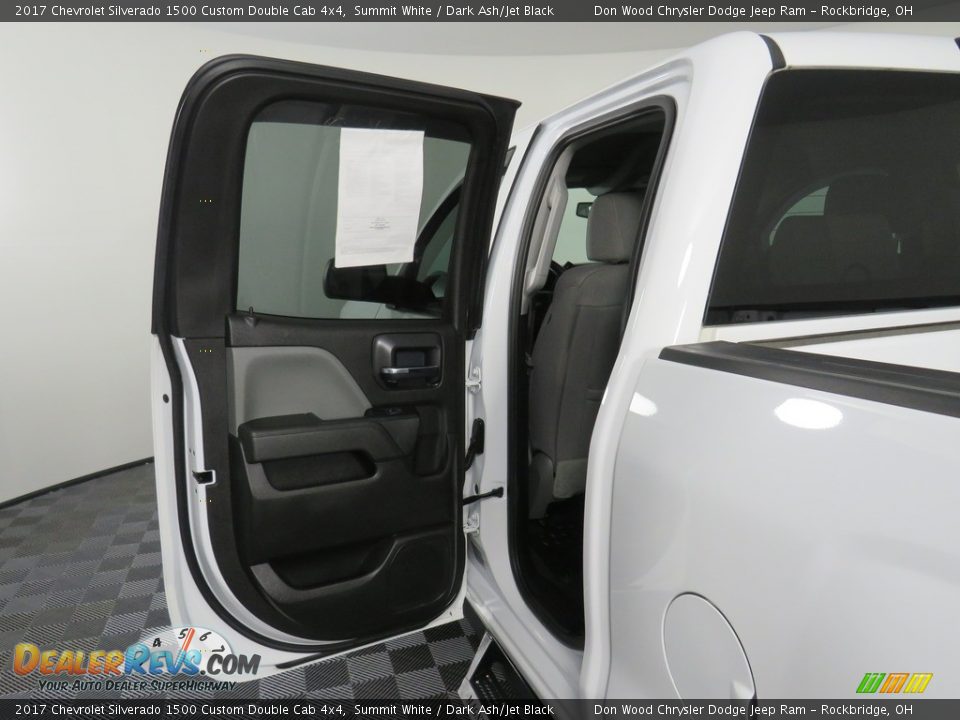 2017 Chevrolet Silverado 1500 Custom Double Cab 4x4 Summit White / Dark Ash/Jet Black Photo #30