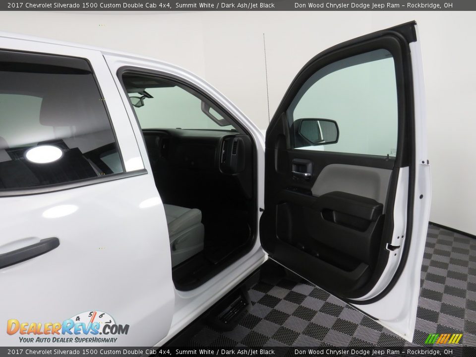 2017 Chevrolet Silverado 1500 Custom Double Cab 4x4 Summit White / Dark Ash/Jet Black Photo #35