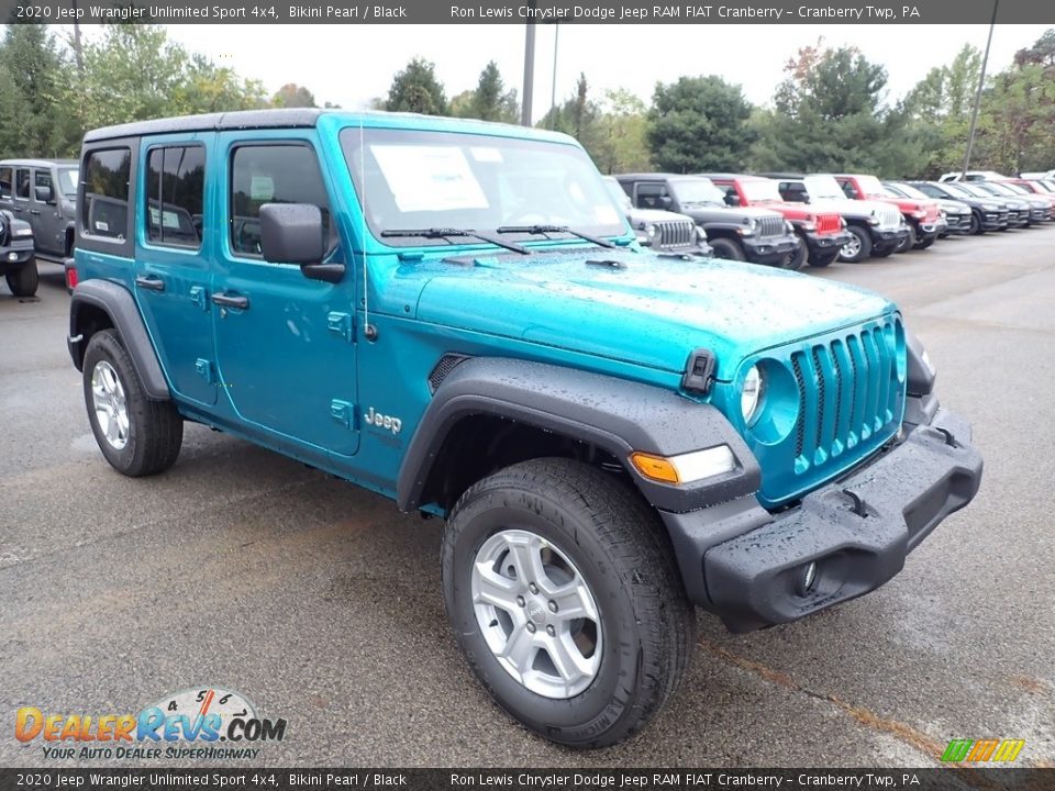 Front 3/4 View of 2020 Jeep Wrangler Unlimited Sport 4x4 Photo #7