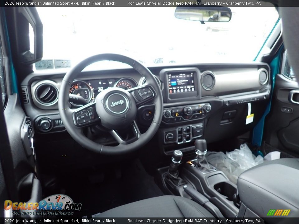 Dashboard of 2020 Jeep Wrangler Unlimited Sport 4x4 Photo #13