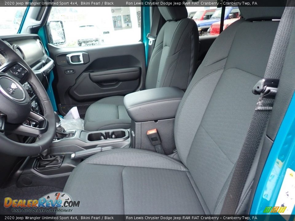 Front Seat of 2020 Jeep Wrangler Unlimited Sport 4x4 Photo #14