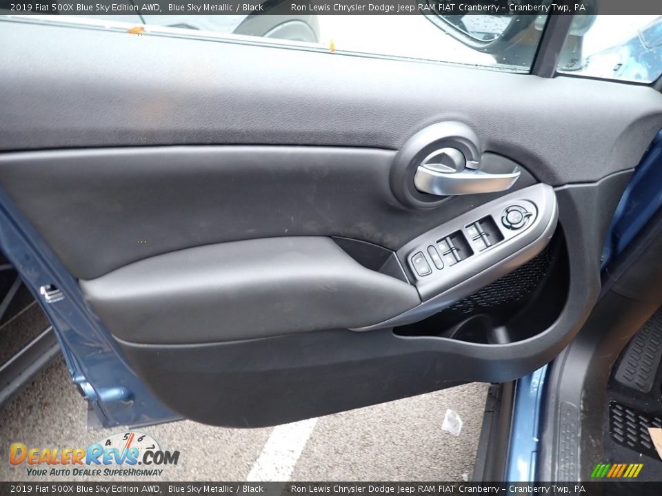 Door Panel of 2019 Fiat 500X Blue Sky Edition AWD Photo #9