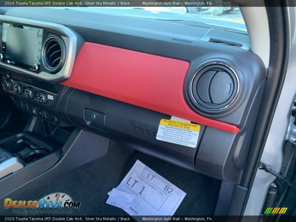 2020 Toyota Tacoma SR5 Double Cab 4x4 Silver Sky Metallic / Black Photo #18