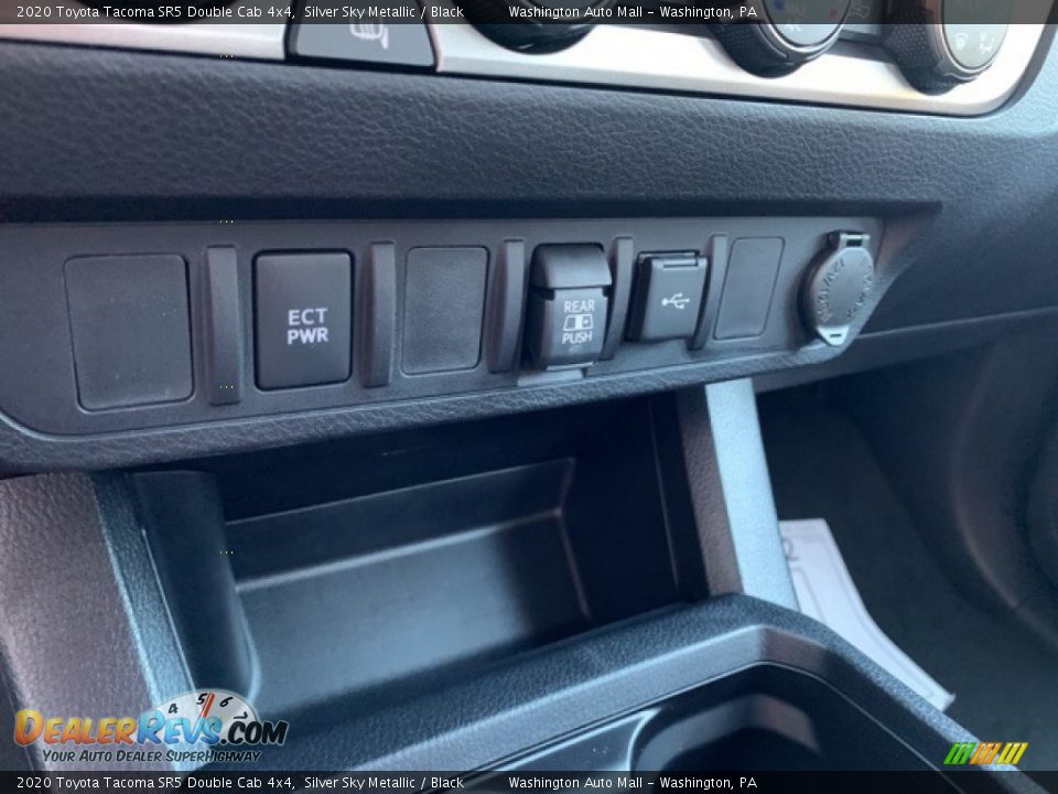 2020 Toyota Tacoma SR5 Double Cab 4x4 Silver Sky Metallic / Black Photo #22
