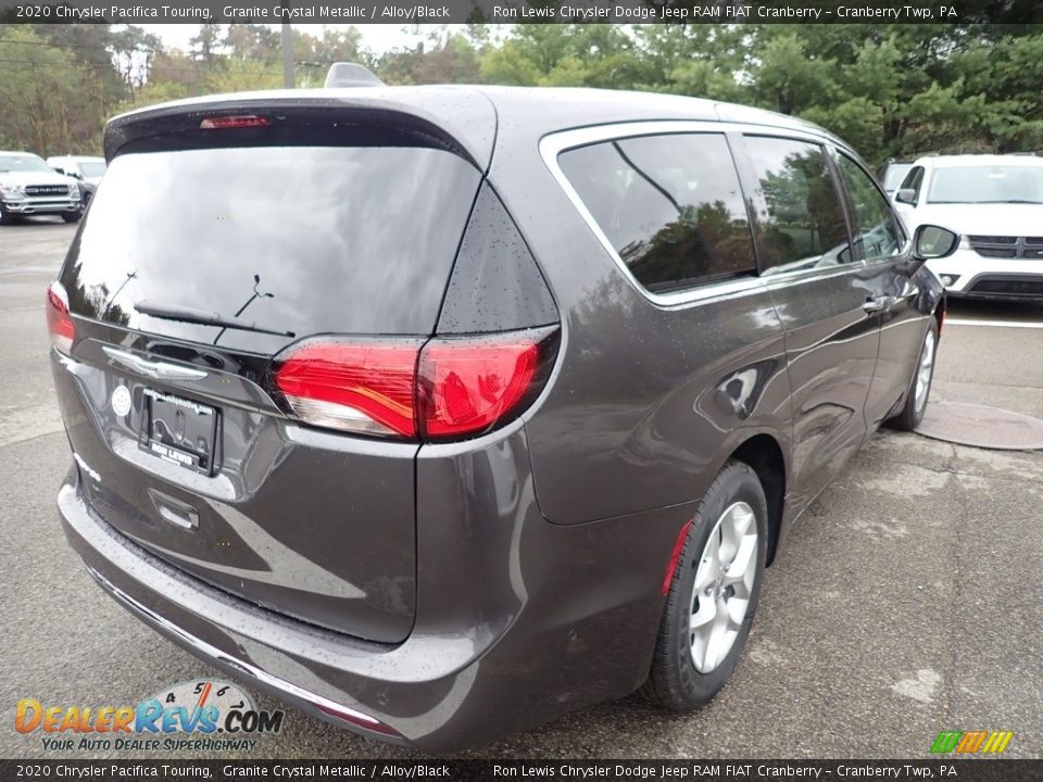 2020 Chrysler Pacifica Touring Granite Crystal Metallic / Alloy/Black Photo #5
