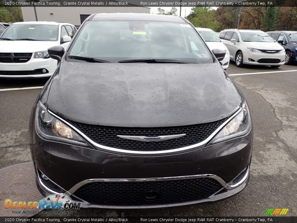 2020 Chrysler Pacifica Touring Granite Crystal Metallic / Alloy/Black Photo #8
