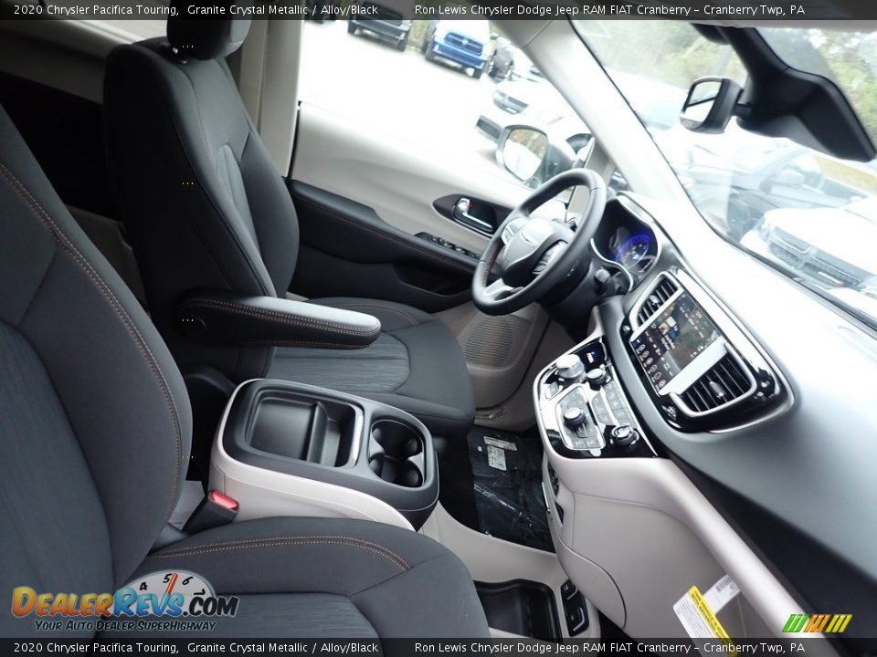 2020 Chrysler Pacifica Touring Granite Crystal Metallic / Alloy/Black Photo #10