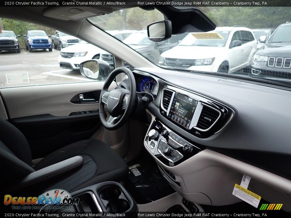 2020 Chrysler Pacifica Touring Granite Crystal Metallic / Alloy/Black Photo #11