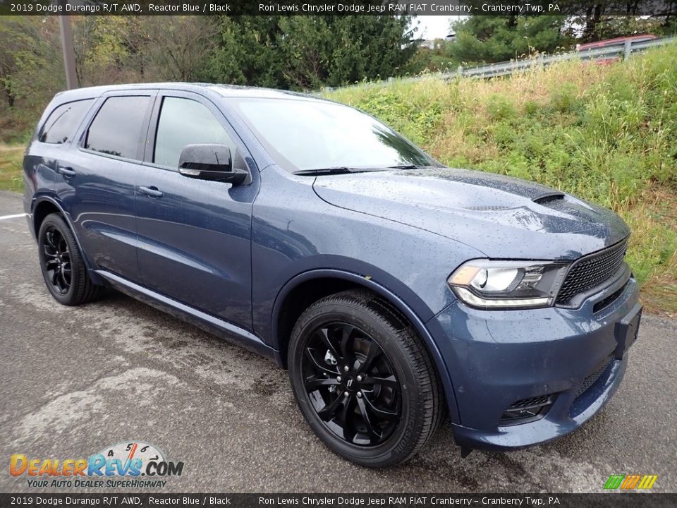 Front 3/4 View of 2019 Dodge Durango R/T AWD Photo #7