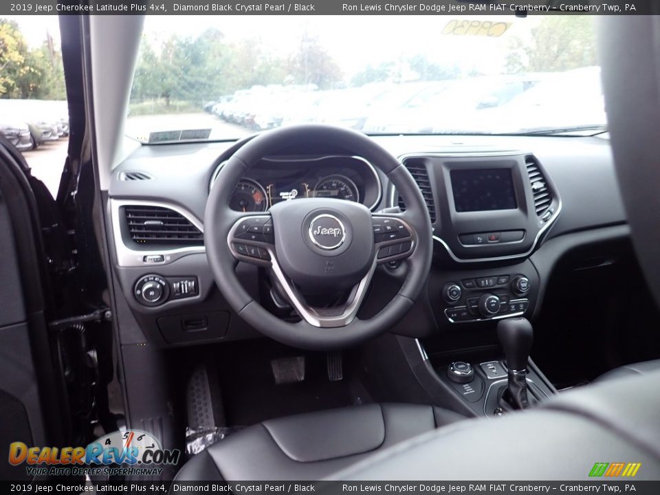 2019 Jeep Cherokee Latitude Plus 4x4 Diamond Black Crystal Pearl / Black Photo #12