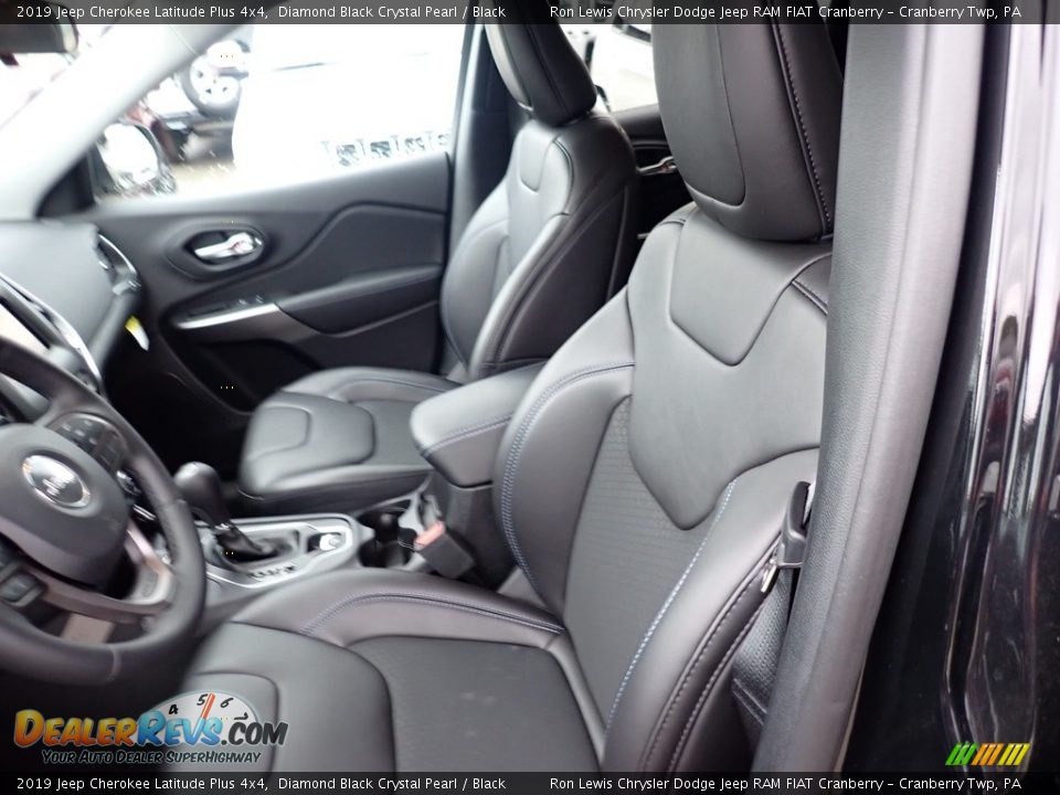 2019 Jeep Cherokee Latitude Plus 4x4 Diamond Black Crystal Pearl / Black Photo #15