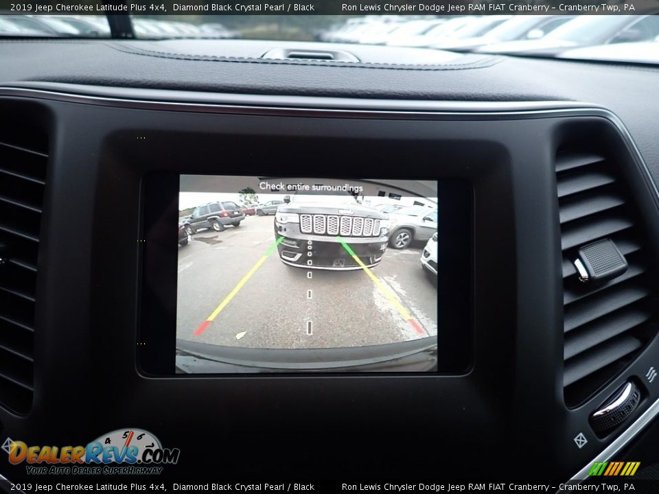 2019 Jeep Cherokee Latitude Plus 4x4 Diamond Black Crystal Pearl / Black Photo #17