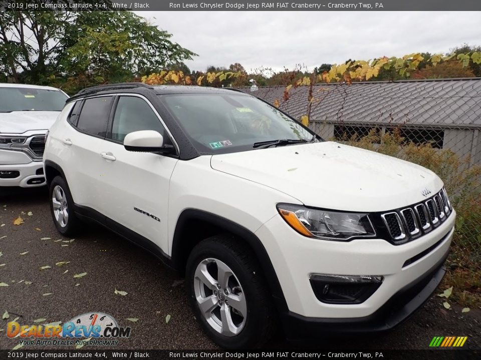 2019 Jeep Compass Latitude 4x4 White / Black Photo #2