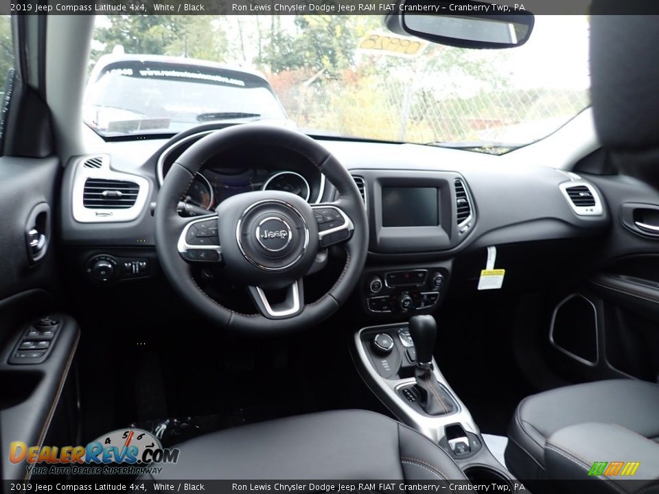 2019 Jeep Compass Latitude 4x4 White / Black Photo #10