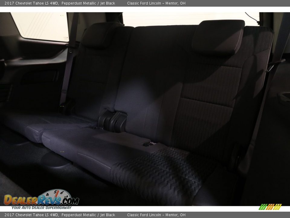 2017 Chevrolet Tahoe LS 4WD Pepperdust Metallic / Jet Black Photo #21